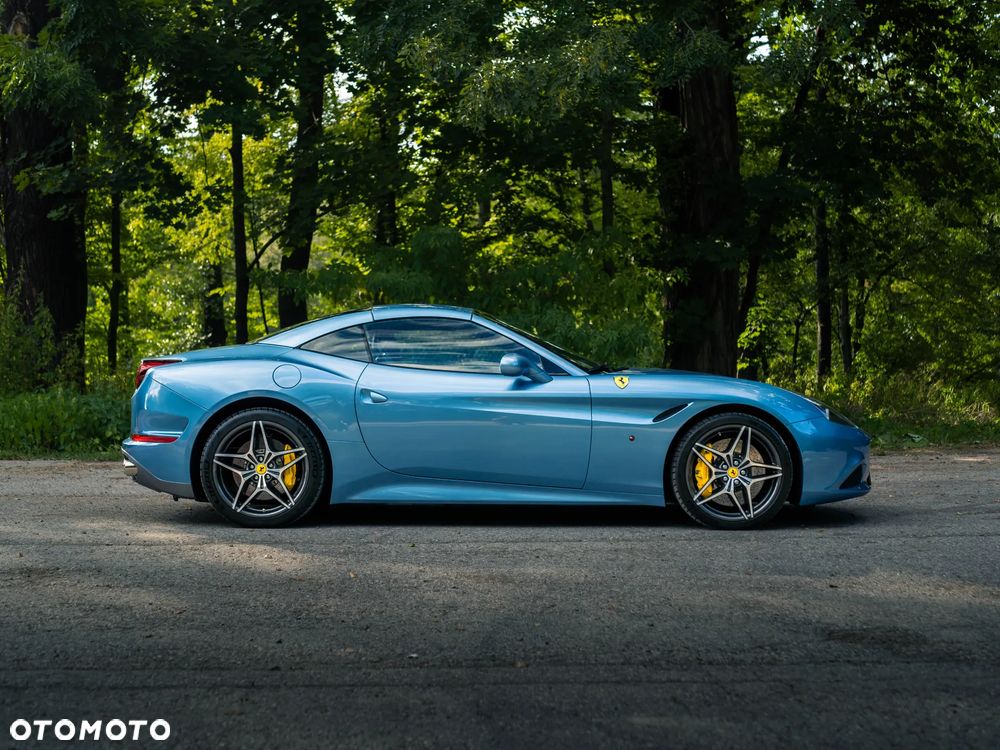Ferrari California T - 25