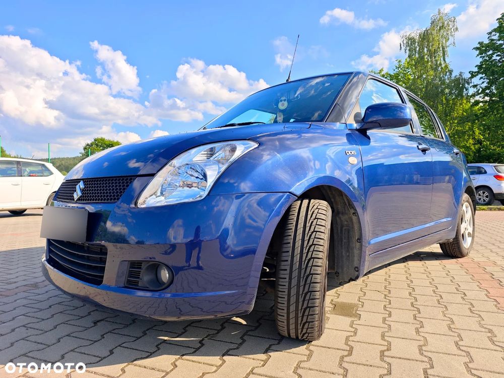 Suzuki Swift - 1