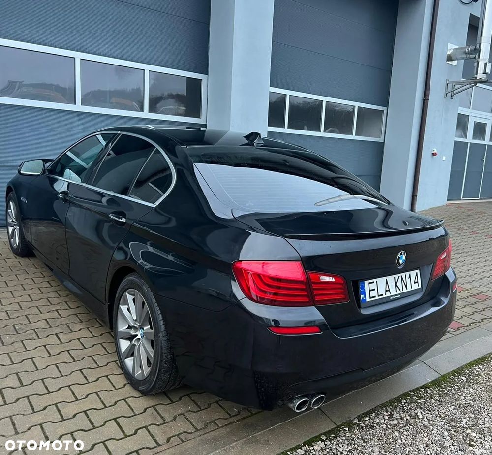 BMW Seria 5 525d xDrive Sport-Aut Luxury Line - 7