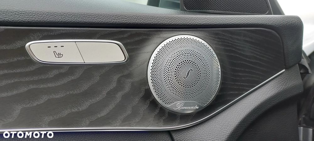Mercedes-Benz Klasa C 220 d 9G-TRONIC - 33