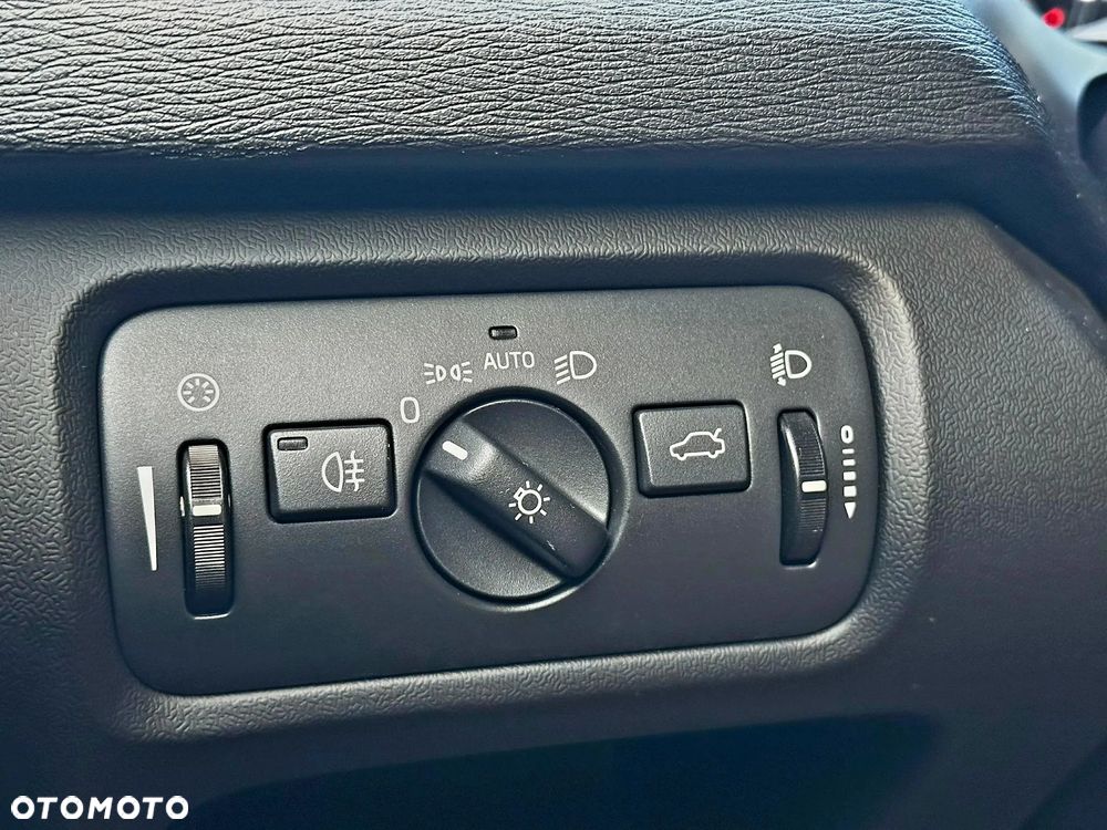 Volvo V40 D2 - 15
