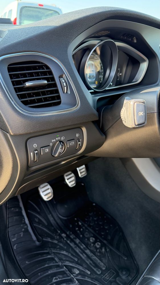 Volvo V40 D4 RDesign - 14