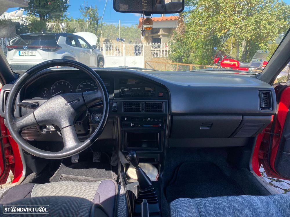 Toyota Corolla 1.3 2v - 9