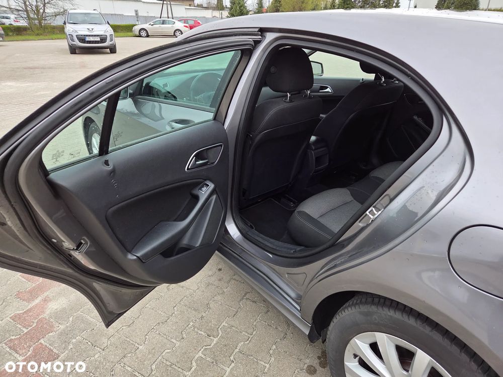 Mercedes-Benz Klasa A 180 d Style - 21