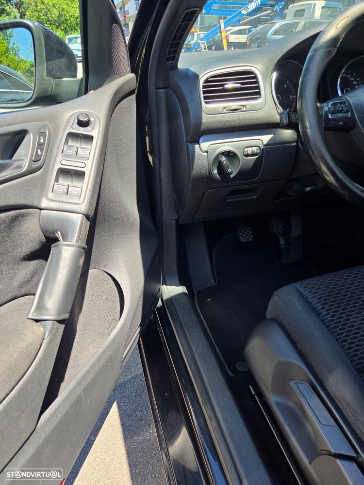 VW Golf 2.0 TDi Confortline - 11
