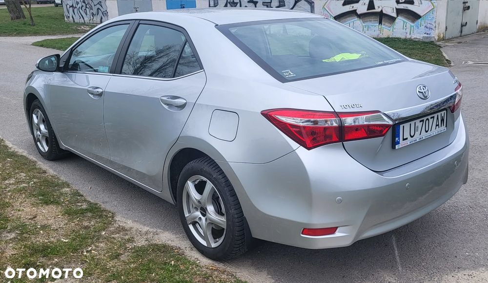 Toyota Corolla 1.6 Premium + - 3