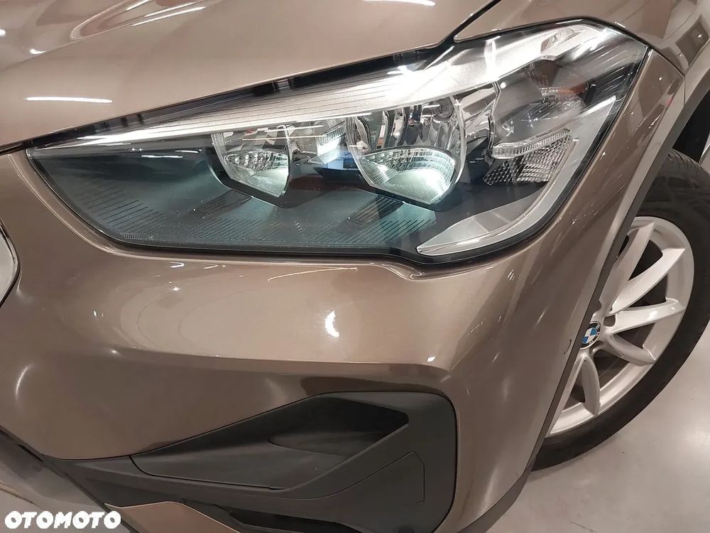 BMW X1 sDrive18i - 21