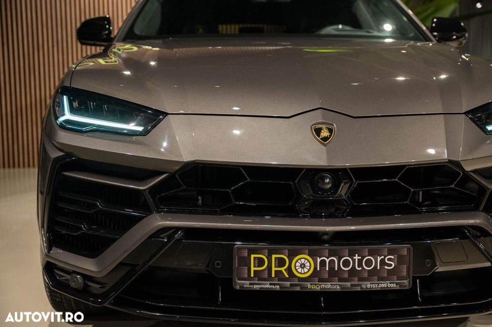 Lamborghini URUS - 13