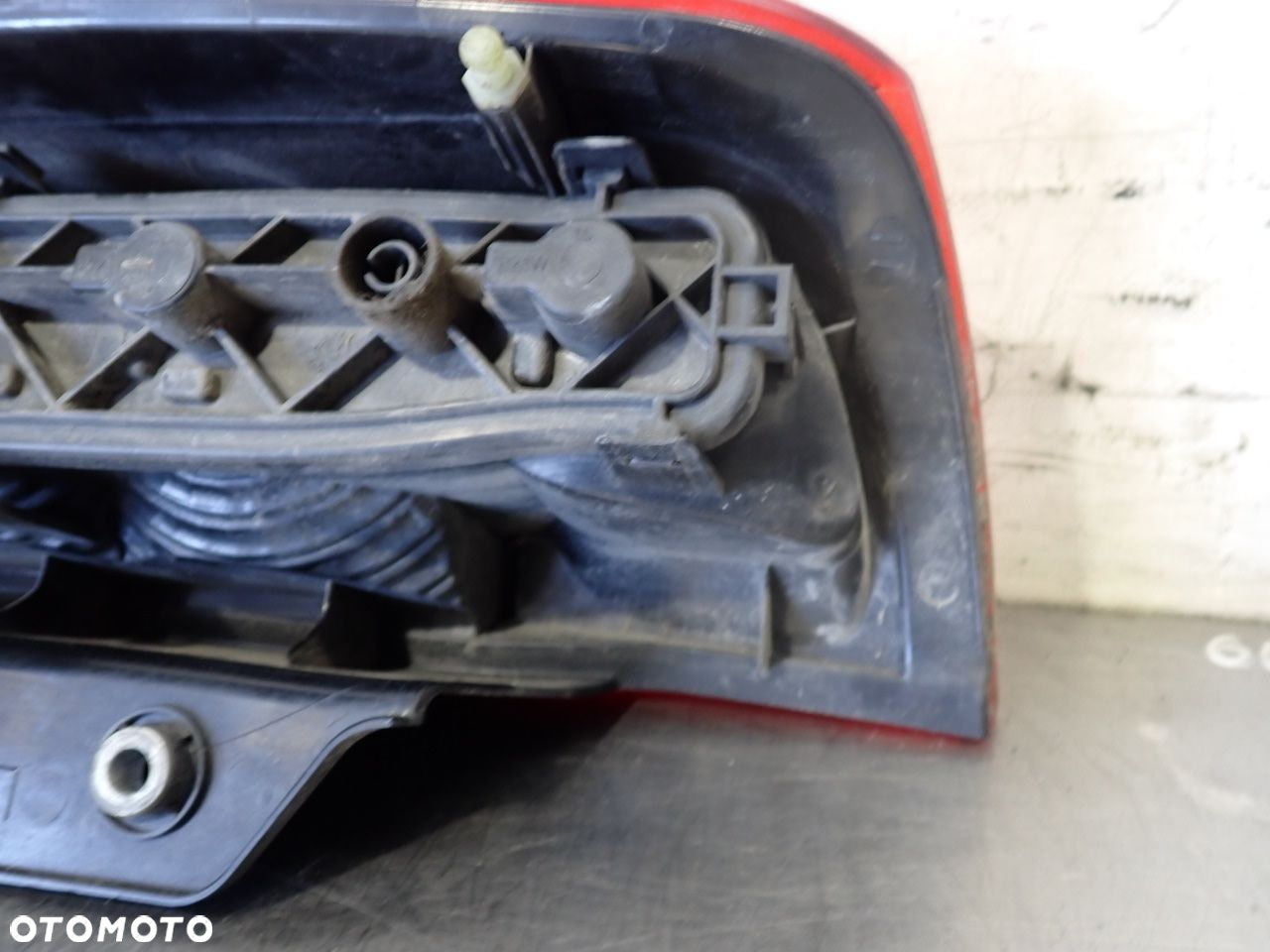 LAMPA PRAWA TYLNA CITROEN NEMO 1.4 13202F/A - 5