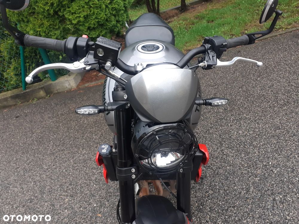 Triumph Trident - 2