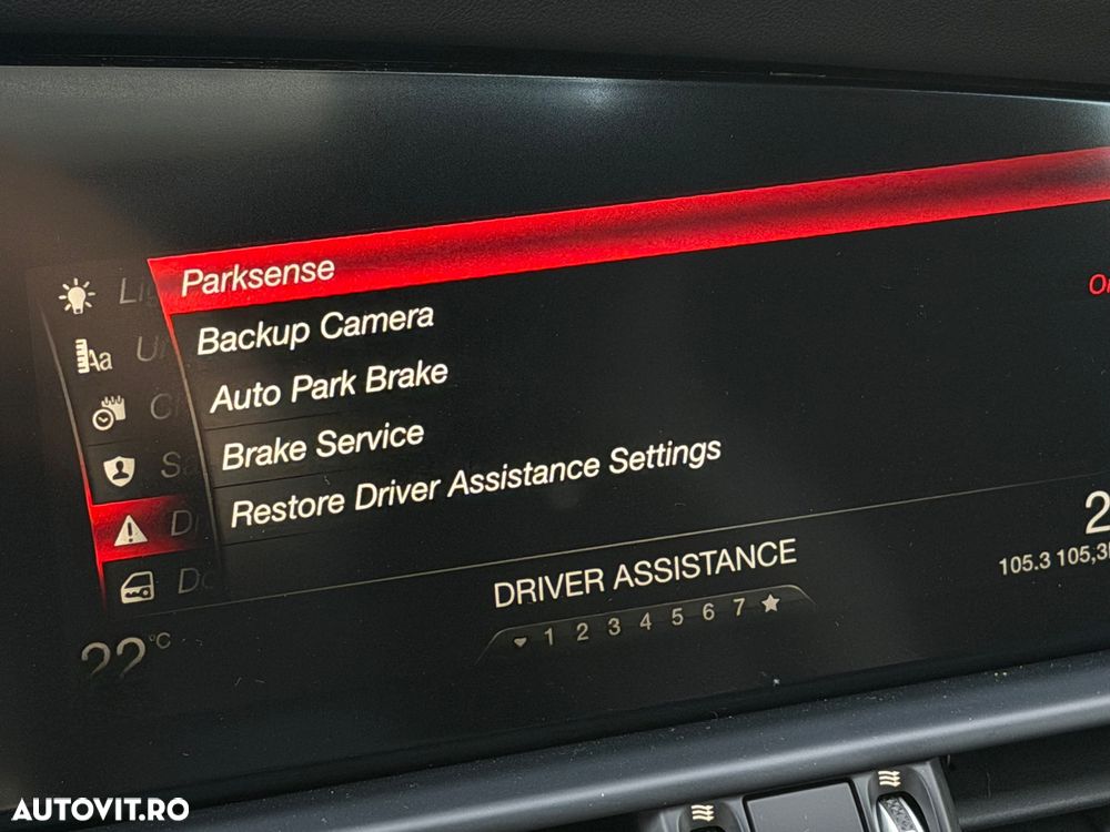 Alfa Romeo Giulia 2.9 V6 Bi-Turbo AT8 Quadrifoglio - 26