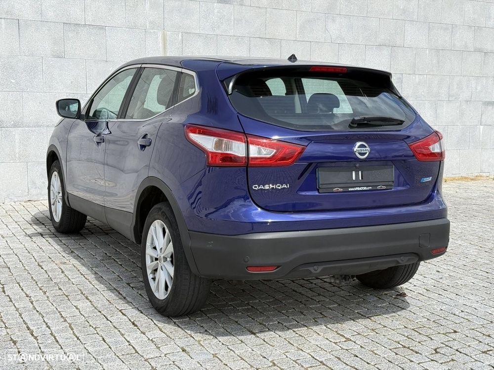 Nissan Qashqai 1.5 dCi N-Connecta - 6