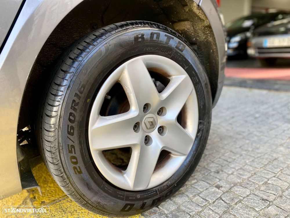 Renault Scénic 1.5 dCi Exclusive SS - 9