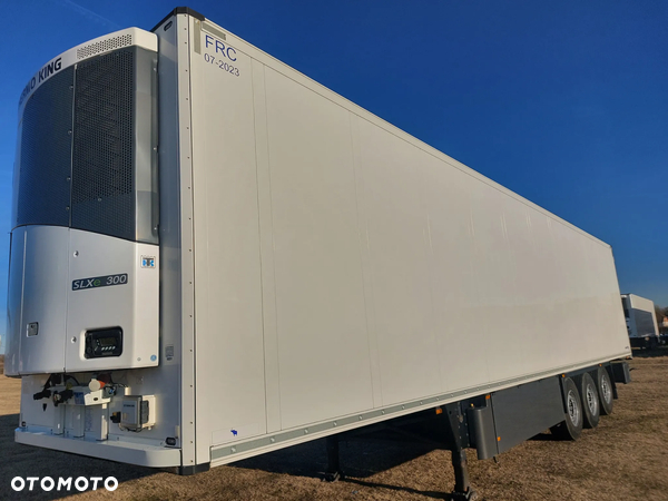 Schmitz Cargobull SKO 24 Thermo King SLXe 300