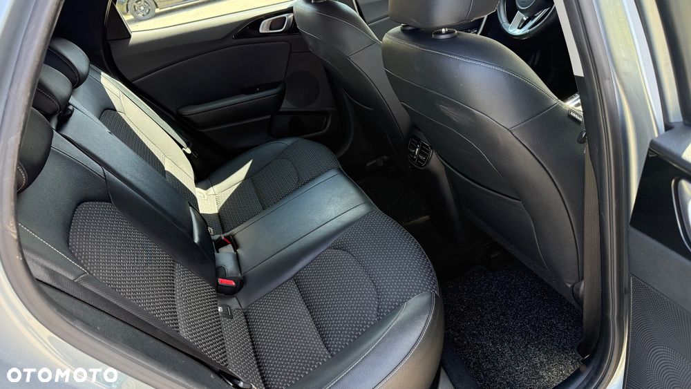 Kia XCeed 1.6 CRDi Eco-Dynamics+(48V Mild-Hybrid) DCT7 VISION - 13