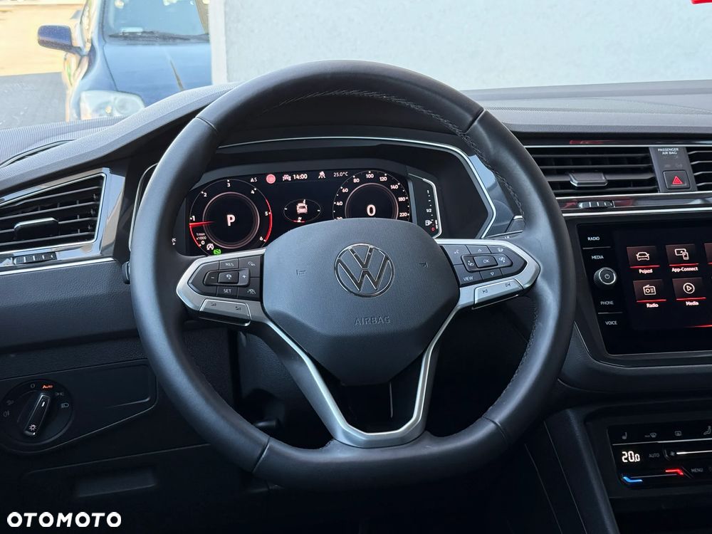 Volkswagen Tiguan 2.0 TDI SCR 4Mot Elegance DSG - 32