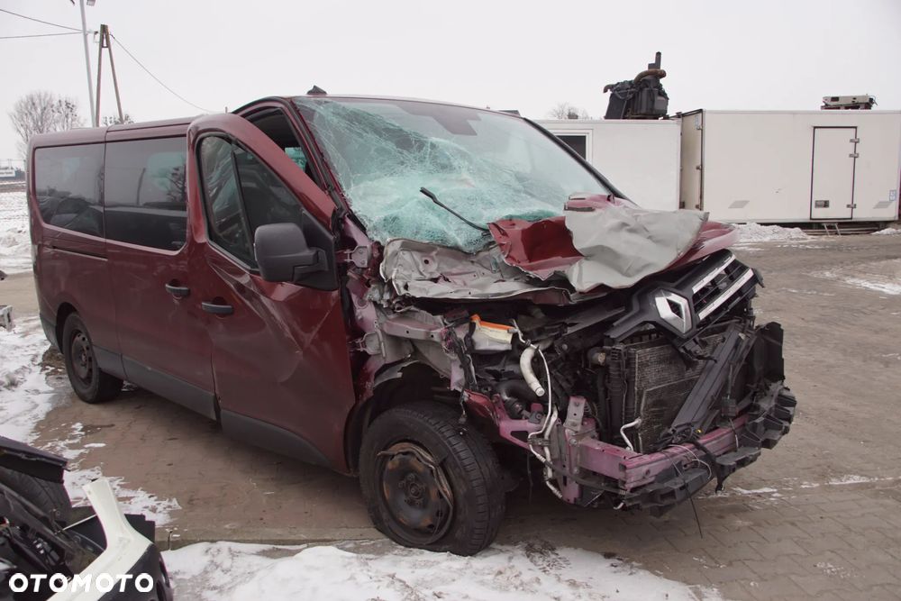 Auto na części - Renault Trafic III Lift 2.0 DCI 150 KM M9R714 TENPF 2023R Silnik Skrzynia Drzwi Błotnik Zderzak Lusterko Szyba Lampa Klamka Deska Kokpit Sterownik Moduł Czujnik Licznik Panel Kierownica - 3