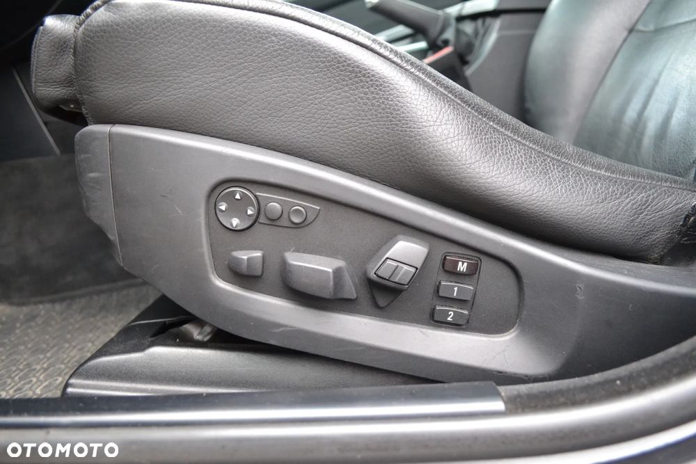 BMW Seria 5 530i xDrive - 22