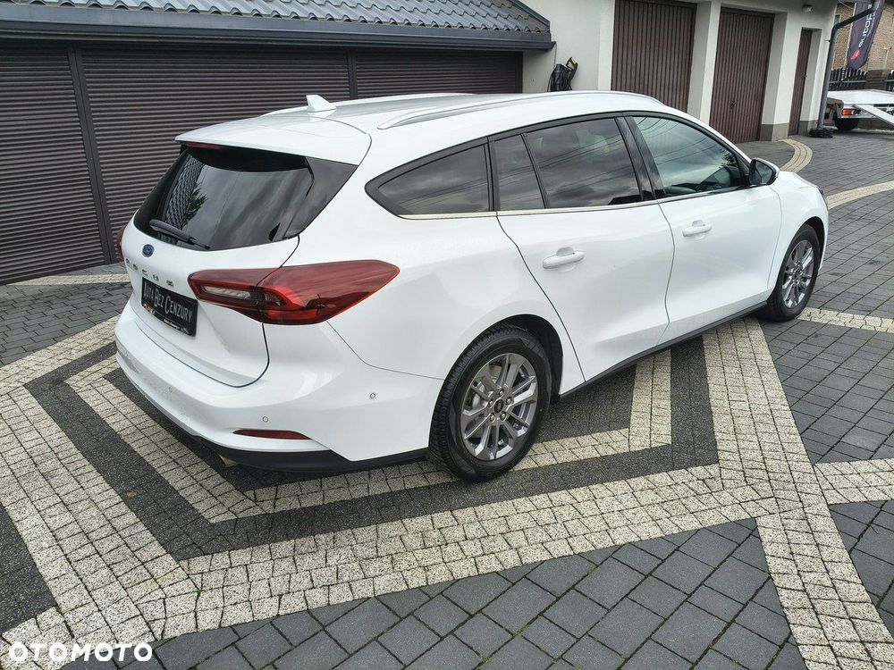 Ford Focus - 32