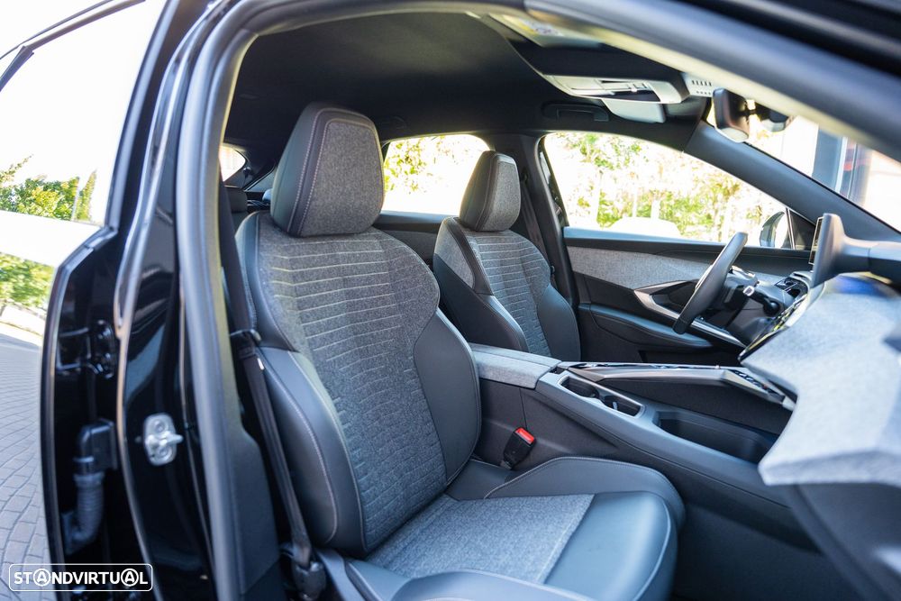 Peugeot E-3008 73 kWh Allure - 27