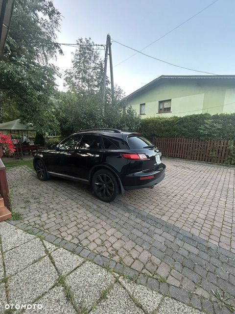 Infiniti FX - 9