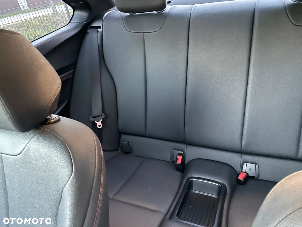 BMW Seria 2 230i - 14