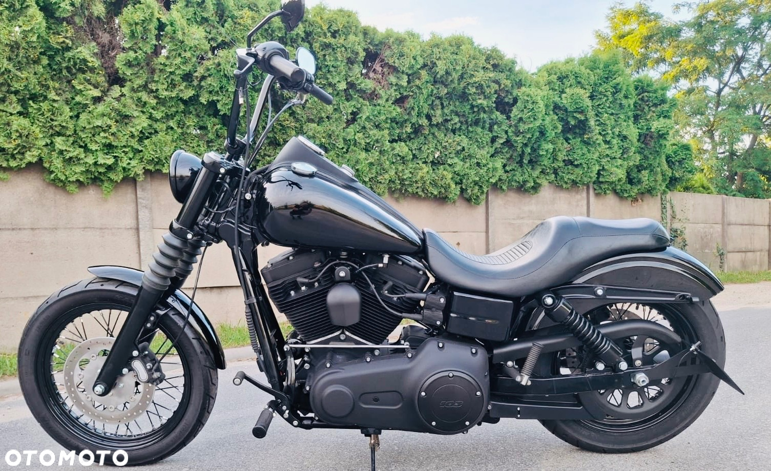 Harley-Davidson Dyna Street Bob - 2