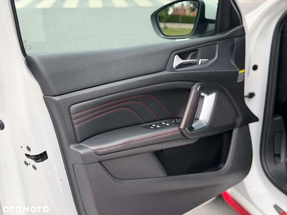 Peugeot 308 GTi by Sport - 29