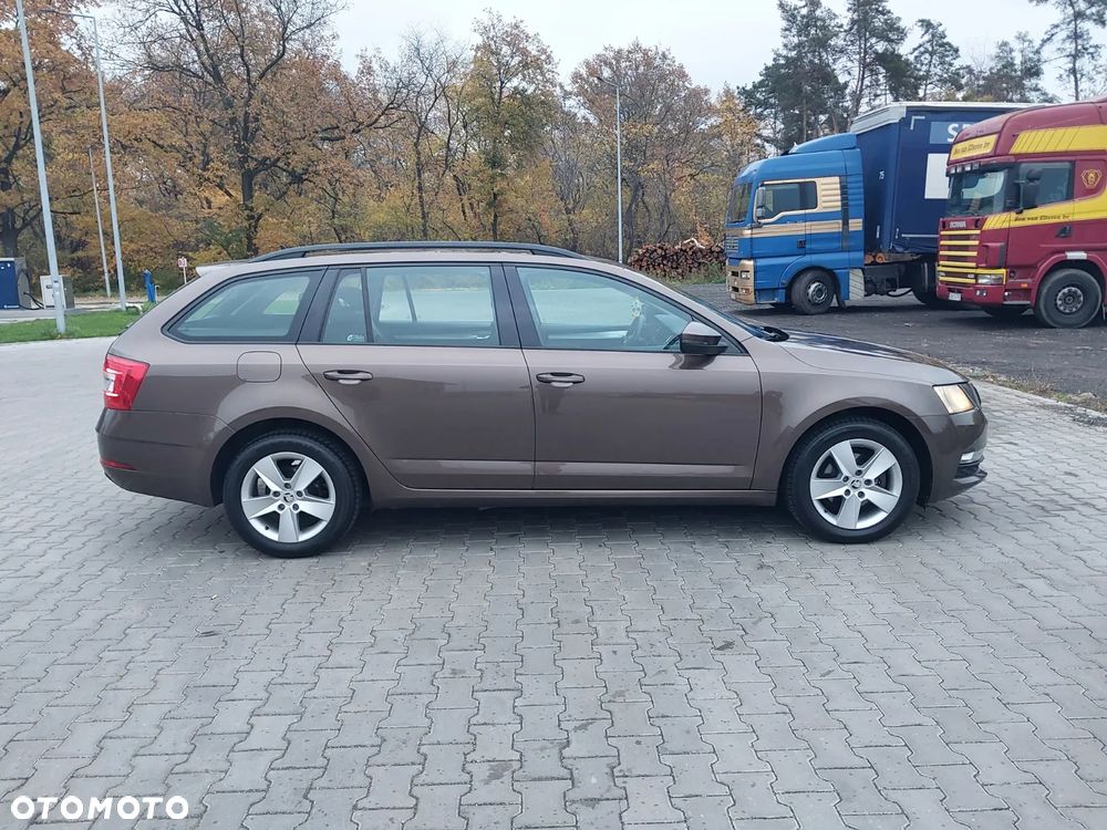 Skoda Octavia 1.6 TDI SCR Active - 4