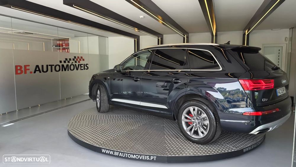Audi Q7 3.0 TDI quattro S-line Tiptronic 7L - 17