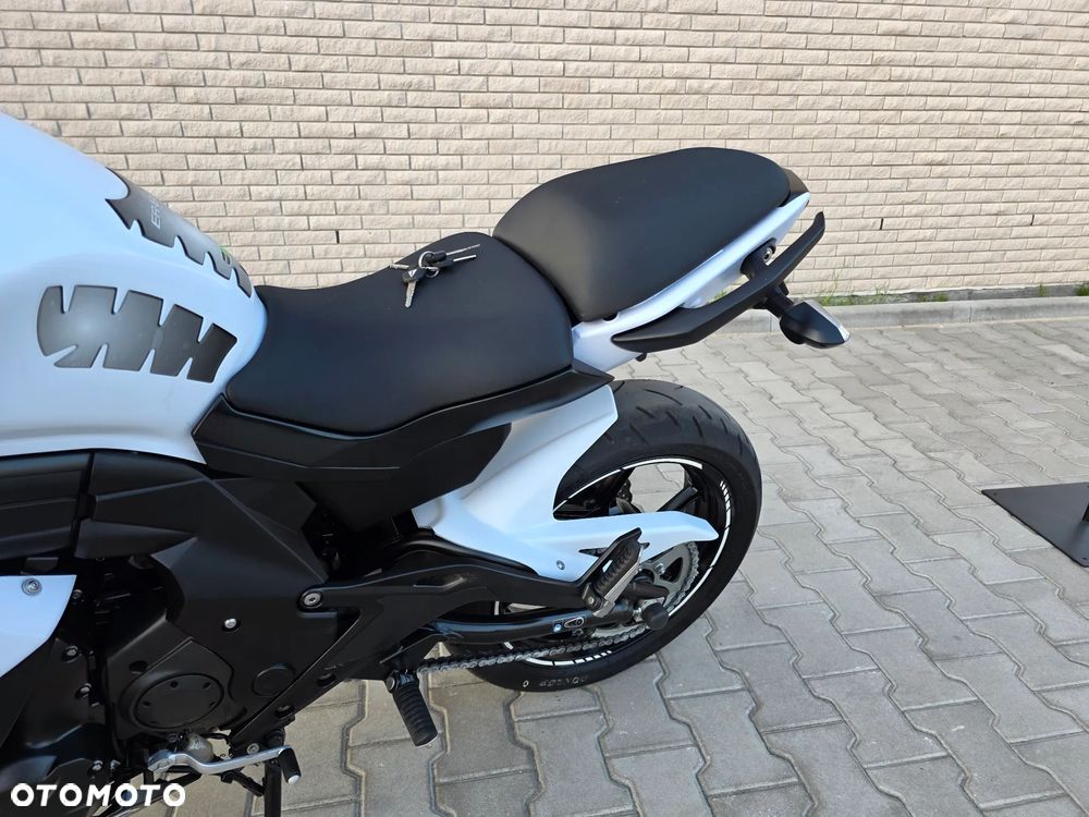 Kawasaki ER - 19