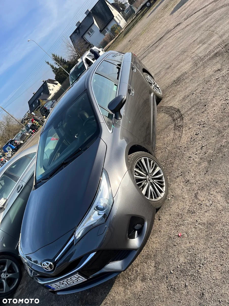 Toyota Avensis 2.0 D-4D Prestige - 10