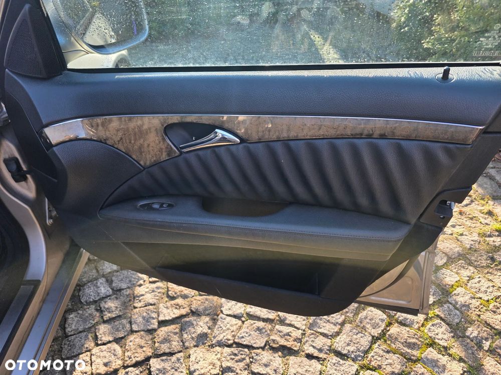 Mercedes-Benz Klasa E 320 CDI 7G-TRONIC Avantgarde BusinessEDITION - 14