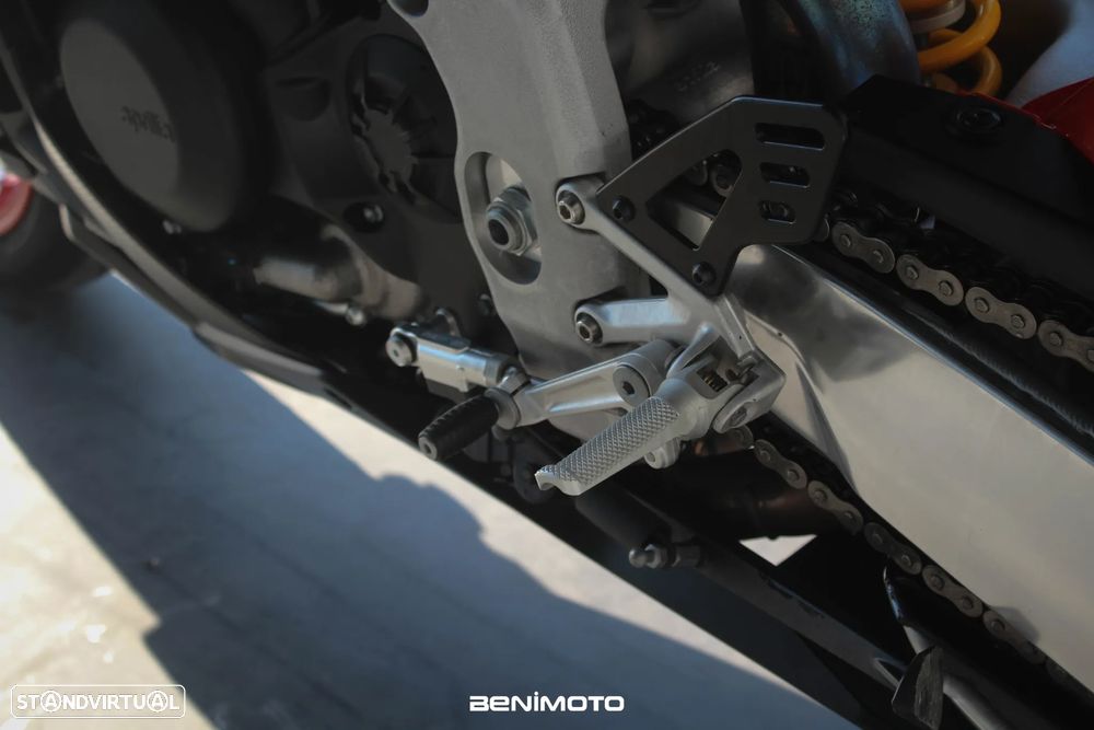 Aprilia RSV 4 - 15