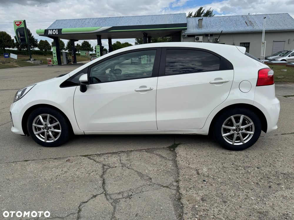 Kia Rio 1.2 Dream Team Edition - 8