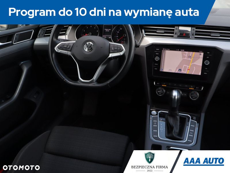 Volkswagen Passat - 8