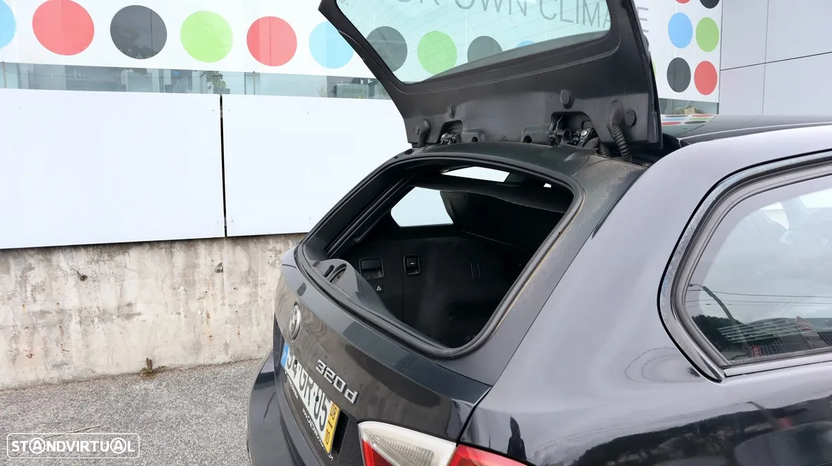 BMW 320 d Touring - 42
