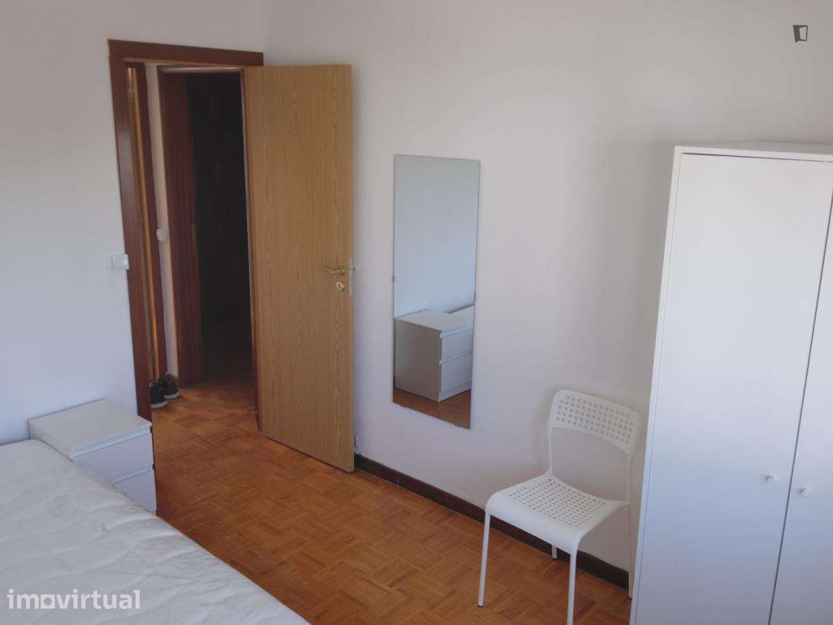 Quarto - localizado em Alvalade Lisbon - Grande imagem: 4/21