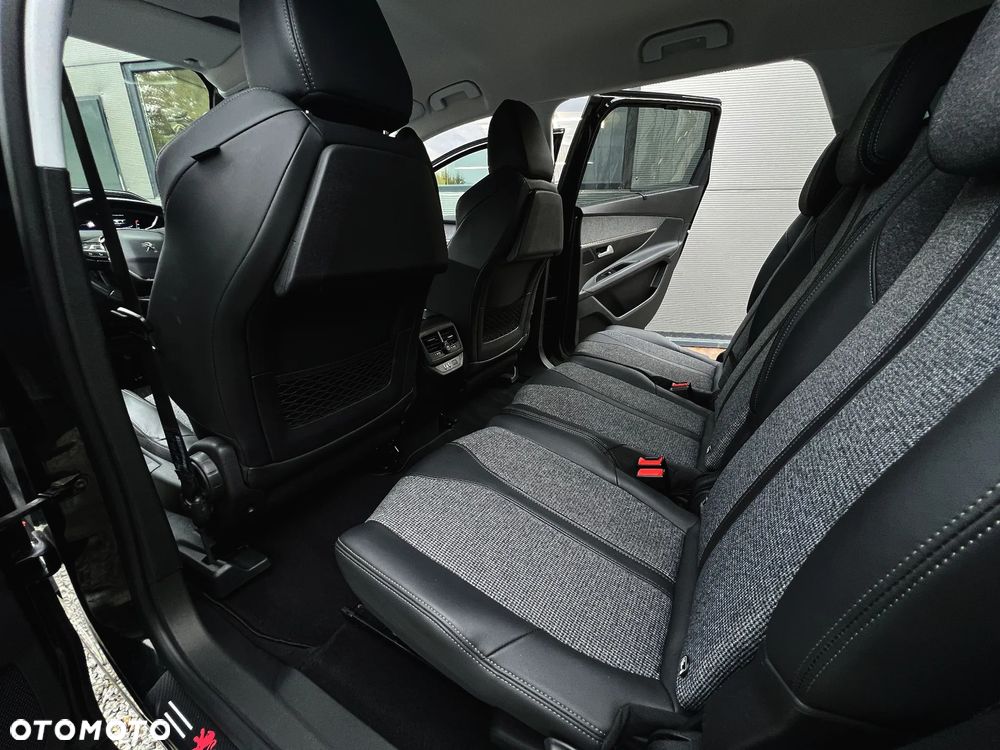 Peugeot 5008 1.6 PureTech Allure S&S EAT8 - 22