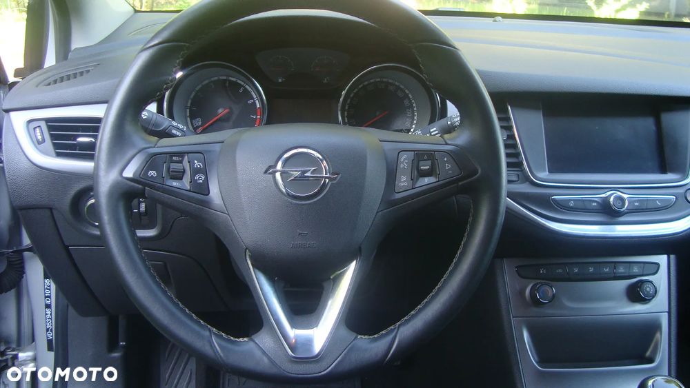 Opel Astra - 8