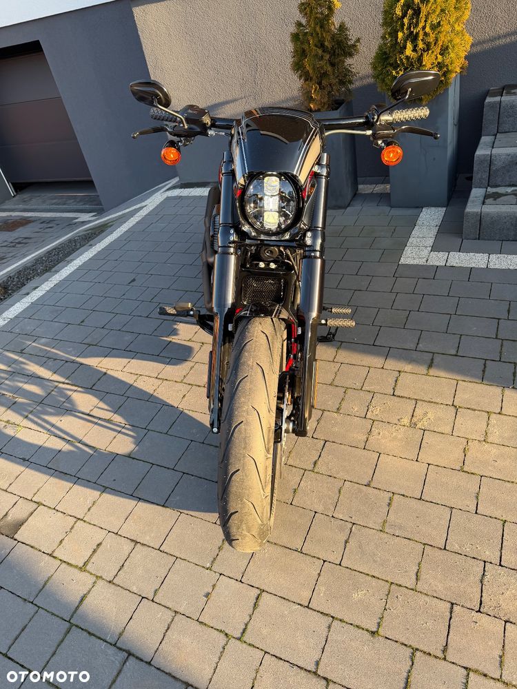 Harley-Davidson Softail Breakout - 2