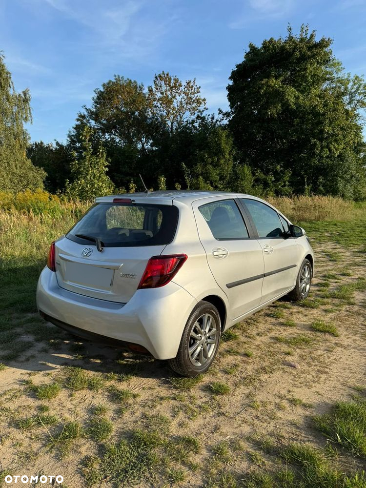 Toyota Yaris 1.33 Premium - 3