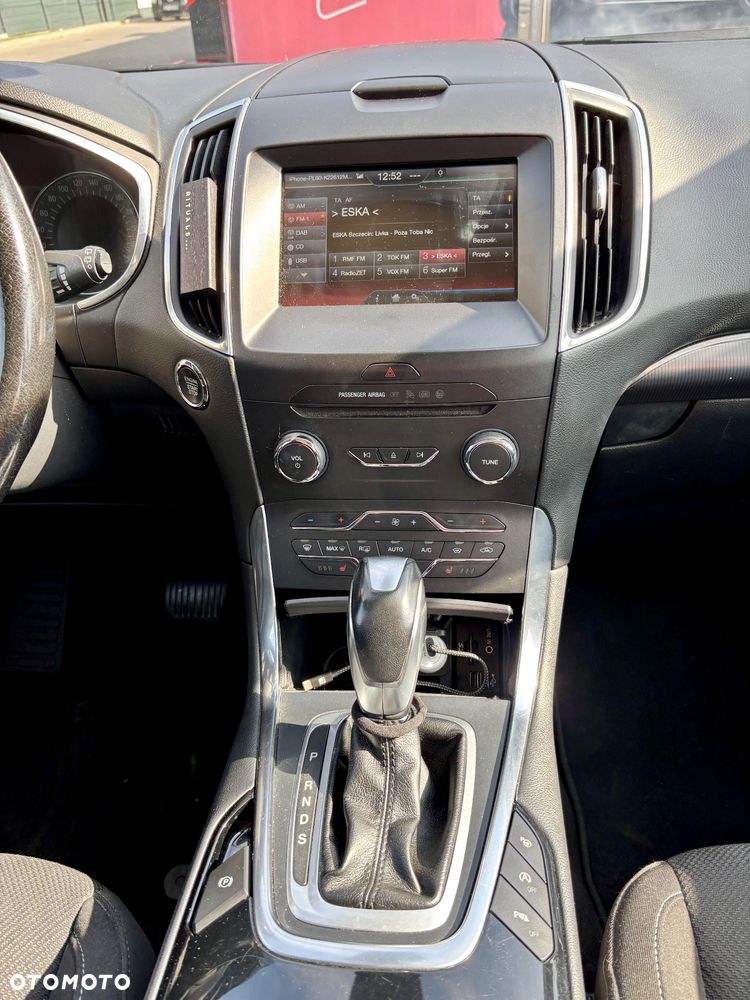 Ford S-Max 2.0 TDCi Titanium PowerShift - 12