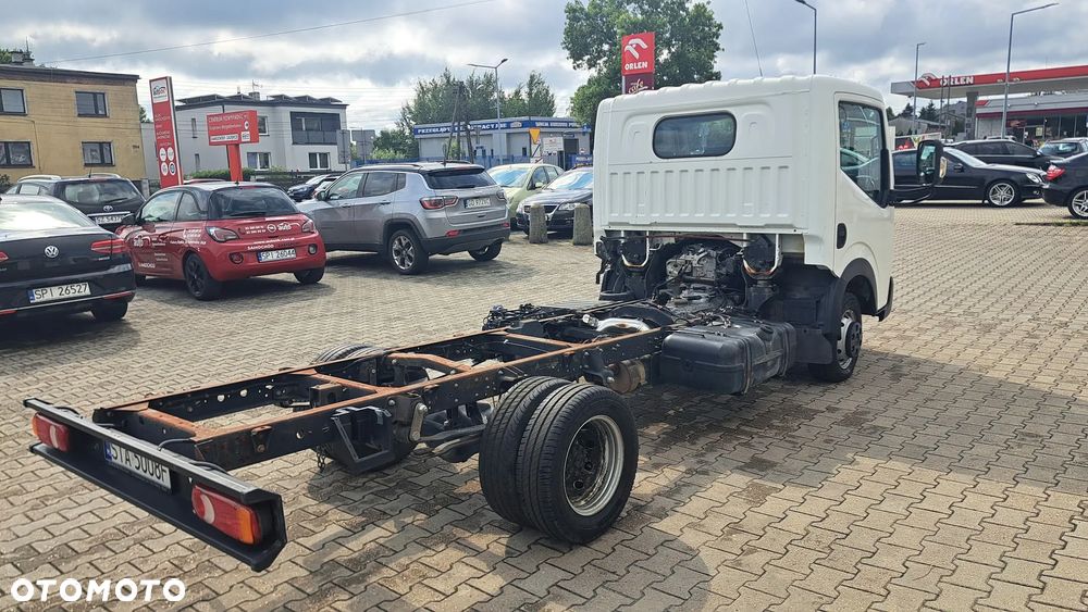 Nissan NT400 - 7