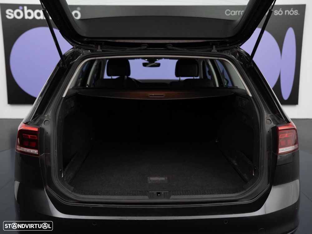 VW Passat Variant 2.0 TDI Business DSG - 12
