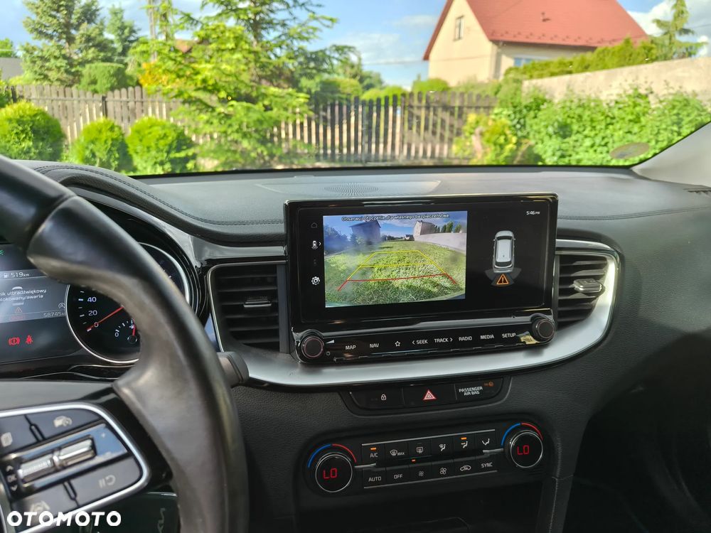 Kia Ceed 1.6 CRDi (48V Mild-Hybrid) Vision - 13
