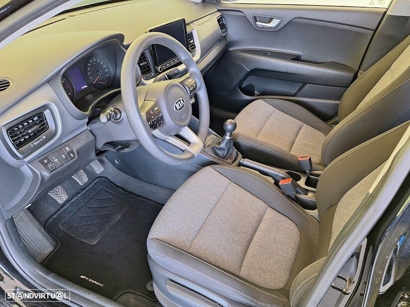 Kia Stonic - 8