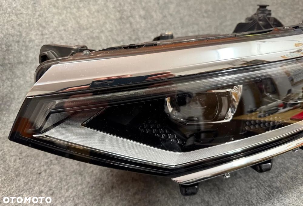 VW Passat B8 lift 2019-  Lampa przód przednia lewa FULL LED 3G1941081P IQ.LIGHT 3G1.941.081 P - 2