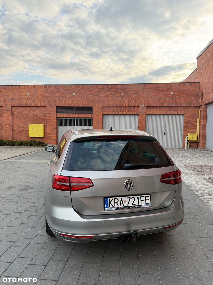Volkswagen Passat - 24
