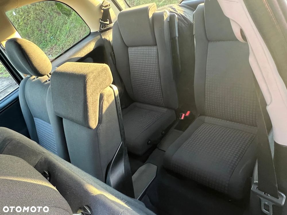 Opel Zafira 1.8 16V Elegance - 8